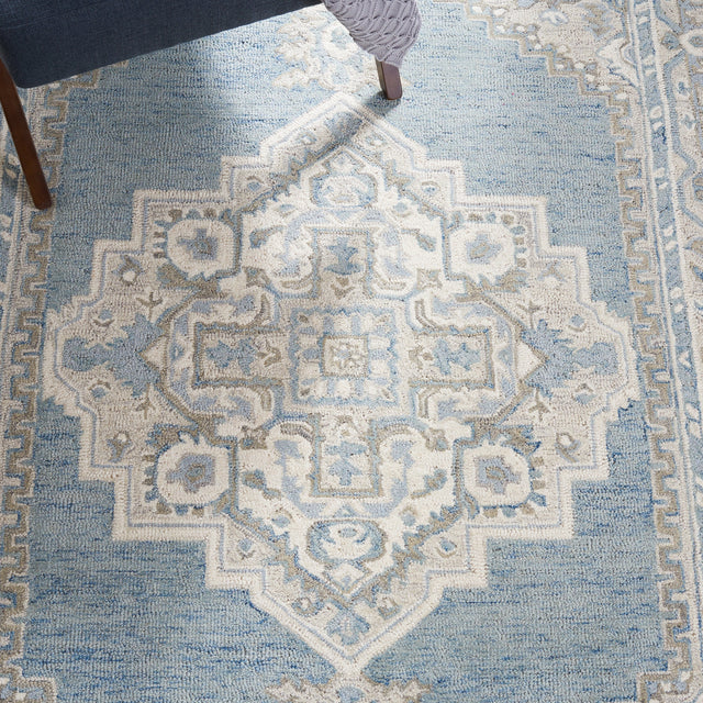 Safavieh Metro Met615K Light Blue/Ivory Rug.