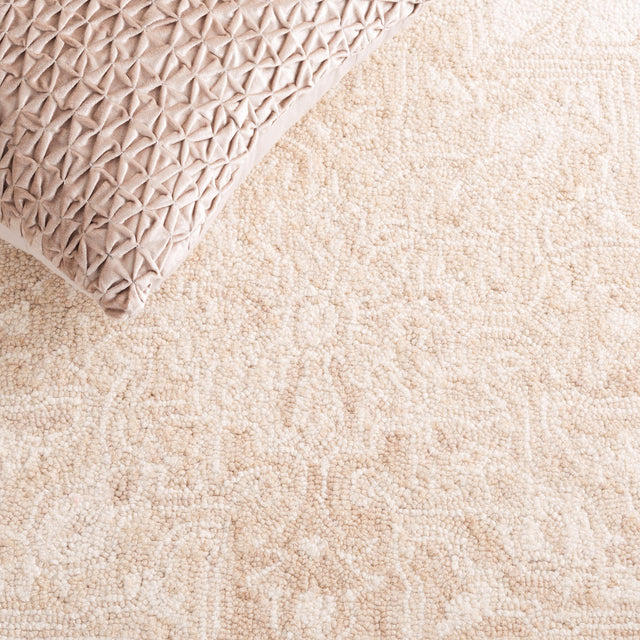 Safavieh Metro Met874B Beige/Ivory Rug.