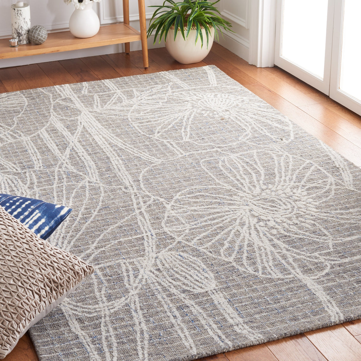 Safavieh Metro Met875B Beige/Ivory Rug.