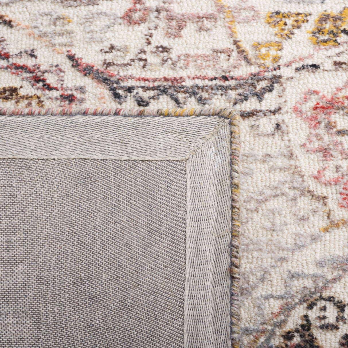 Safavieh Metro Met889Q Ivory/Red Rug.