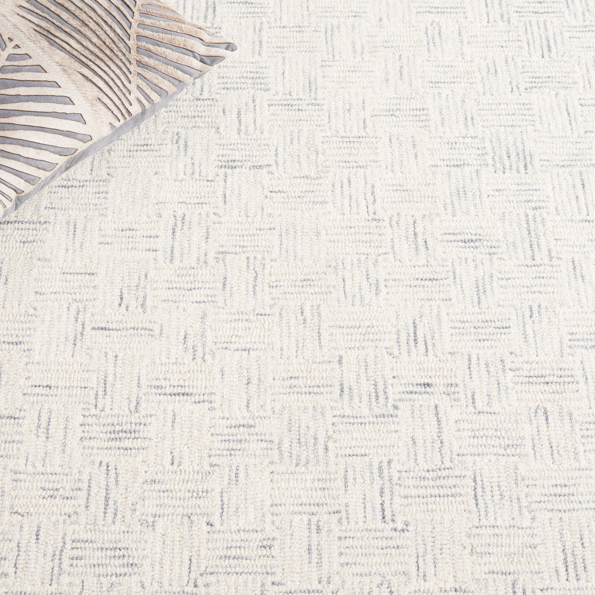 Safavieh Micro-Loop Mlp537A Ivory/Grey Rug.