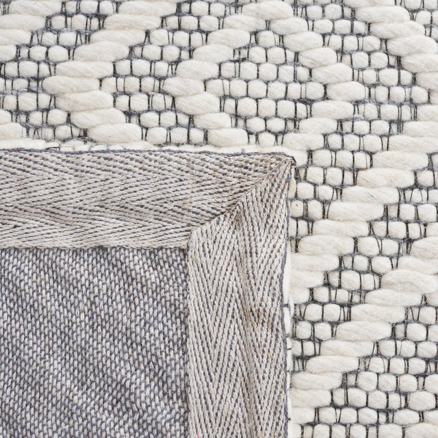 Safavieh Marbella Mrb176A Ivory/Black Rug.