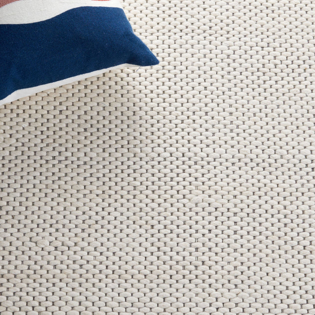 Safavieh Marbella Mrb177A Ivory Rug.