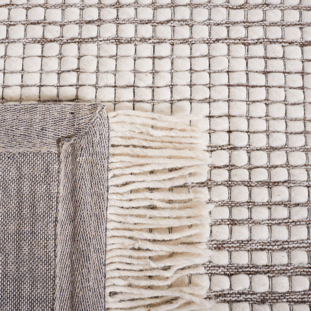 Safavieh Marbella Mrb208T Ivory/Dark Brown Rug.