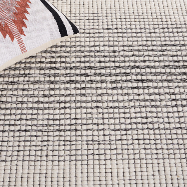 Safavieh Marbella Mrb208Z Ivory/Black Rug.