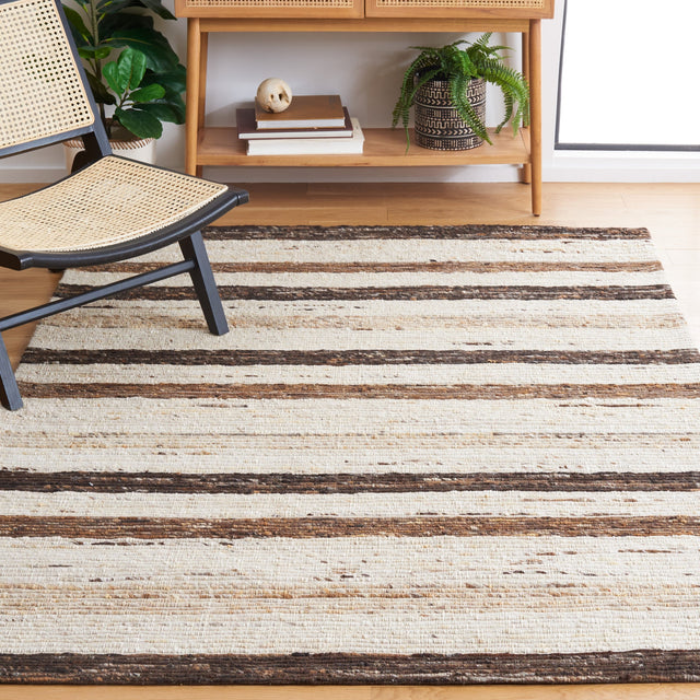 Safavieh Marbella Mrb225T Brown/Beige Rug.