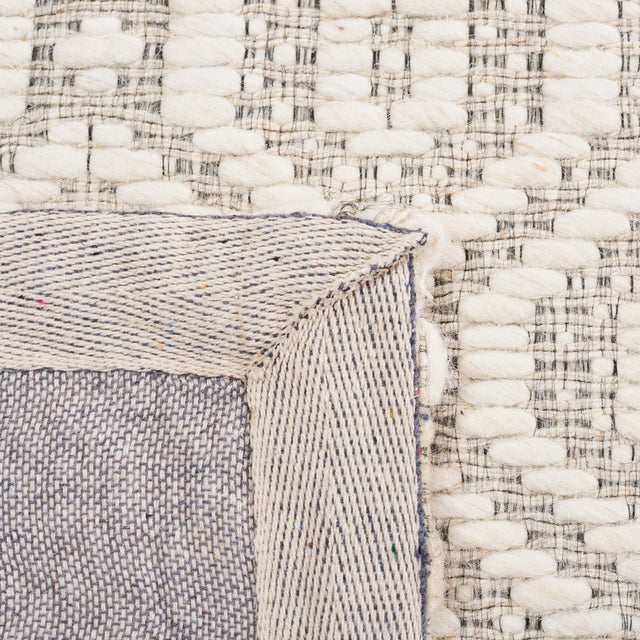 Safavieh Marbella Mrb325A Ivory/Beige Rug.