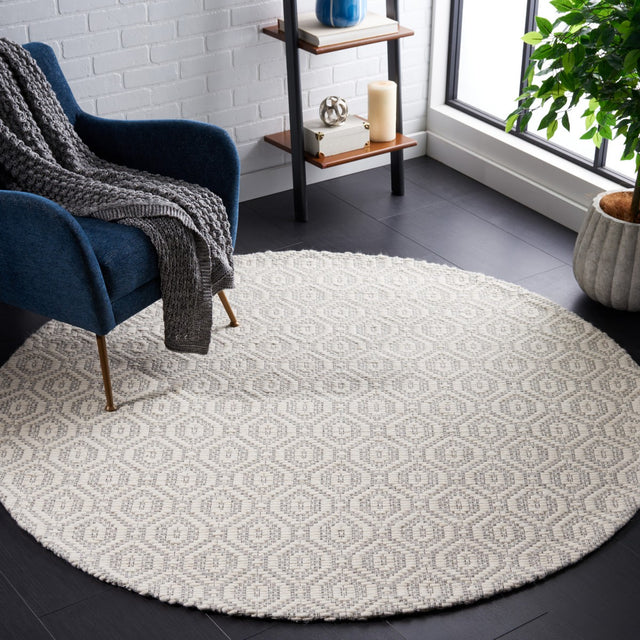 Safavieh Marbella Mrb325A Ivory/Beige Rug.