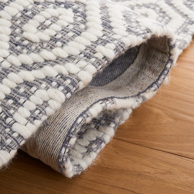 Safavieh Marbella Mrb325F Grey/Ivory Rug.