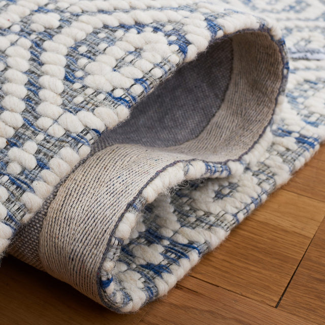 Safavieh Marbella Mrb325N Blue/Ivory Rug.