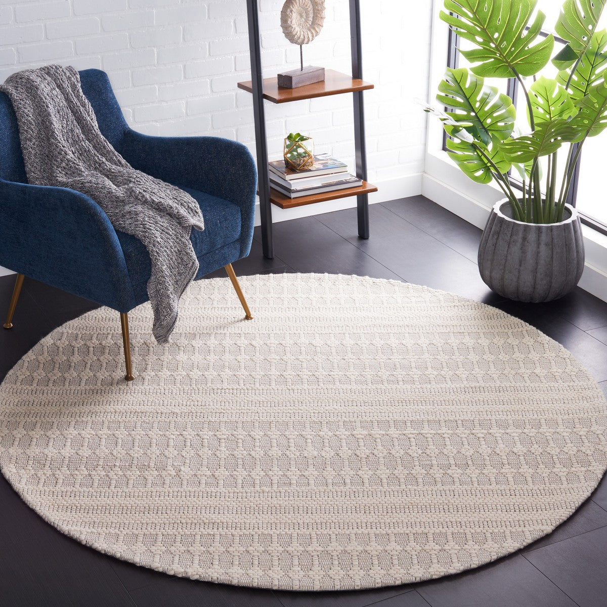 Safavieh Marbella Mrb327A Ivory/Beige Rug.