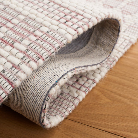 Safavieh Marbella Mrb327U Pink/Ivory Rug.