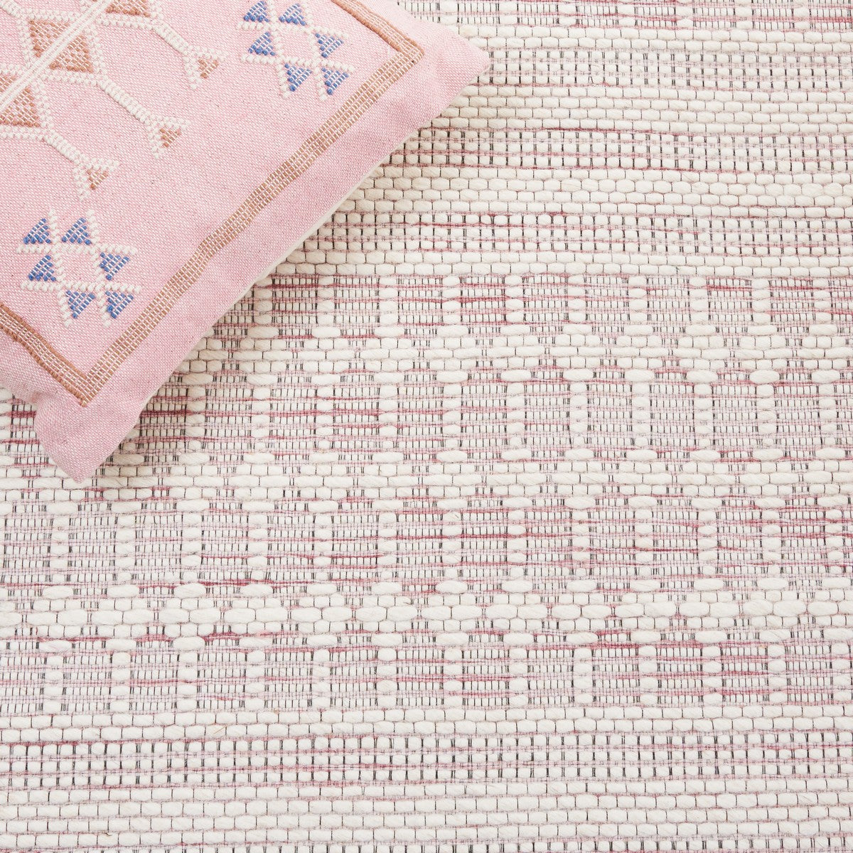 Safavieh Marbella Mrb327U Pink/Ivory Rug.