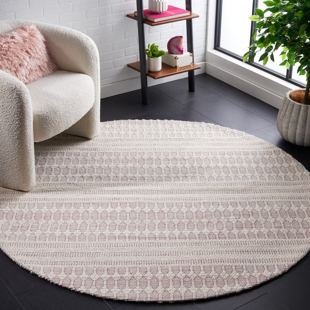 Safavieh Marbella Mrb327U Pink/Ivory Rug.