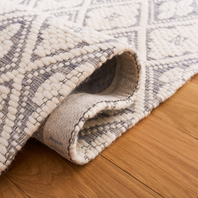 Safavieh Marbella Mrb328F Grey/Ivory Rug.