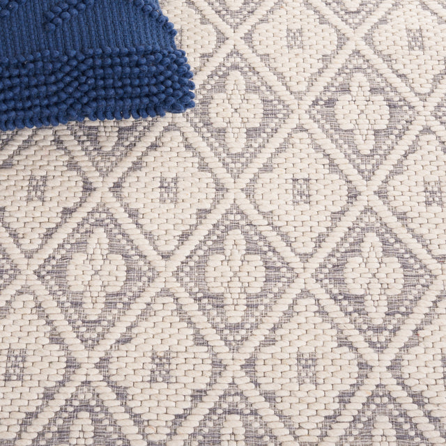 Safavieh Marbella Mrb328F Grey/Ivory Rug.