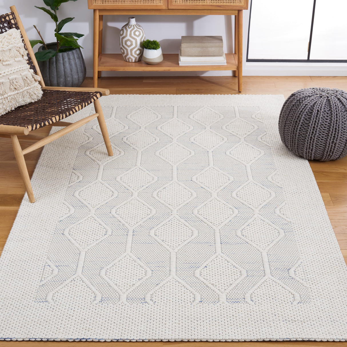 Safavieh Marbella Mrb428M Ivory/Blue Rug.