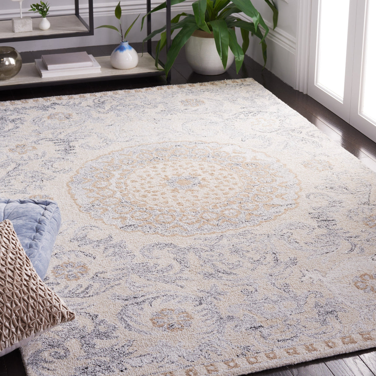 Safavieh Marquee Mrq401B Beige/Grey Rug.