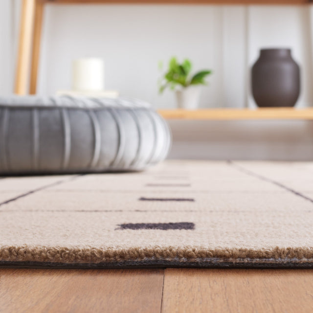 Safavieh Martha Stewart Msr3361Z Beige/Black Rug.