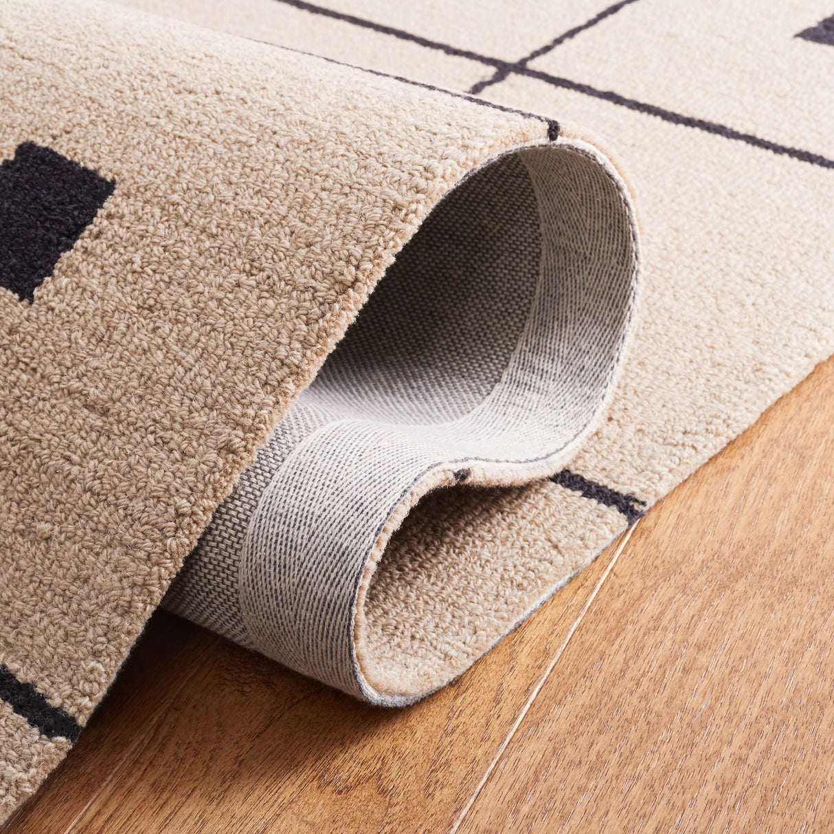 Safavieh Martha Stewart Msr3361Z Beige/Black Rug.
