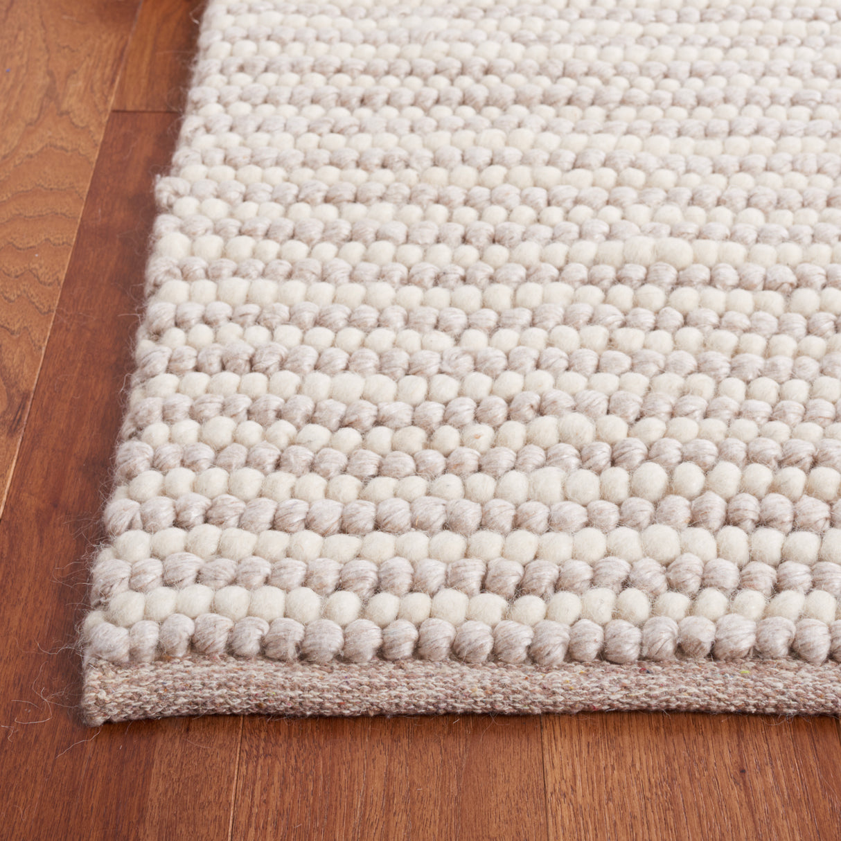 Safavieh Martha Stewart Msr9650B Ivory/Beige Rug.
