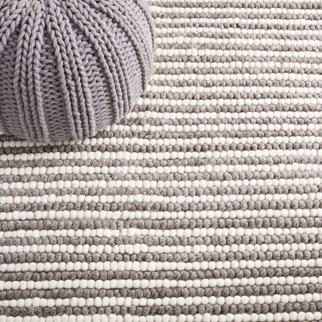 Safavieh Martha Stewart Msr9650T Ivory/Dark Brown Rug.