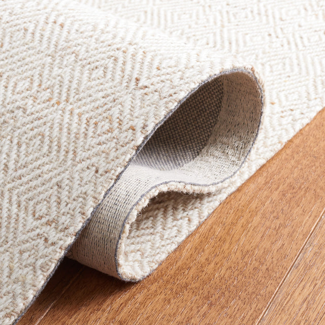 Safavieh Martha Stewart Msr9675B Beige/Ivory Rug.