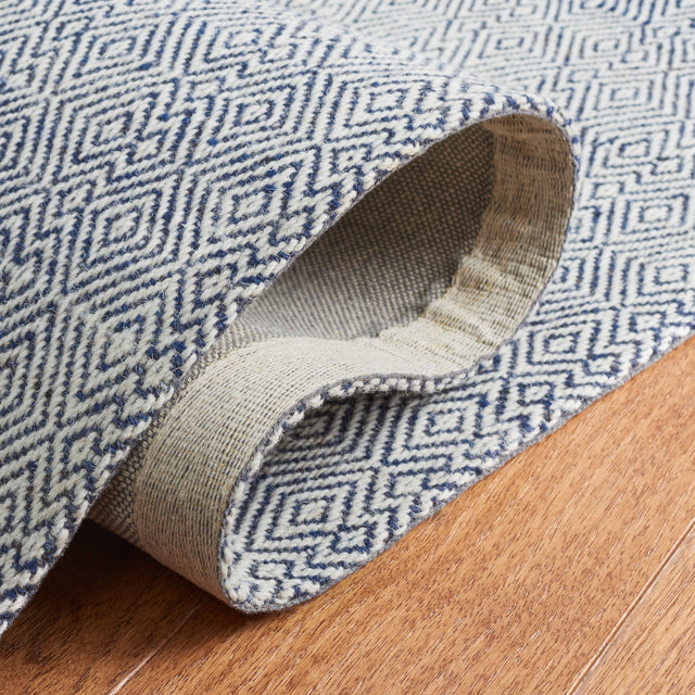 Safavieh Martha Stewart Msr9675M Blue/Ivory Rug.