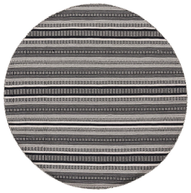 Safavieh Montauk Mtk729Z Black/Ivory Rug.