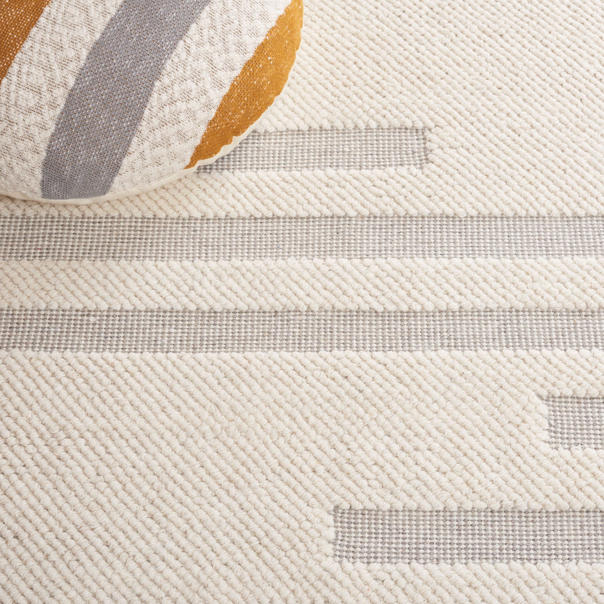 Safavieh Natura Nat205F Ivory/Grey Rug.