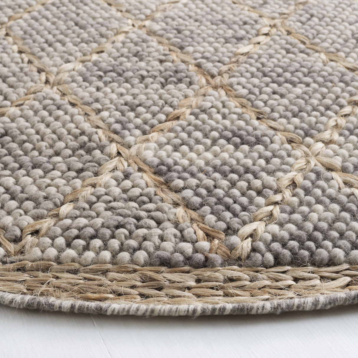 Safavieh Natura Nat223G Light Grey/Natural Rug.