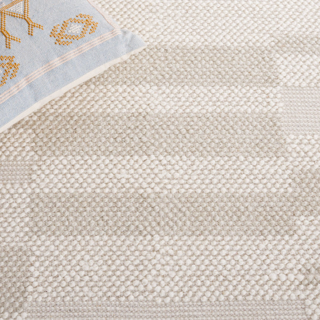 Safavieh Natura Nat225G Ivory/Silver Rug.