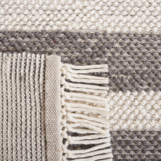 Safavieh Natura Nat225H Ivory/Dark Grey Rug.