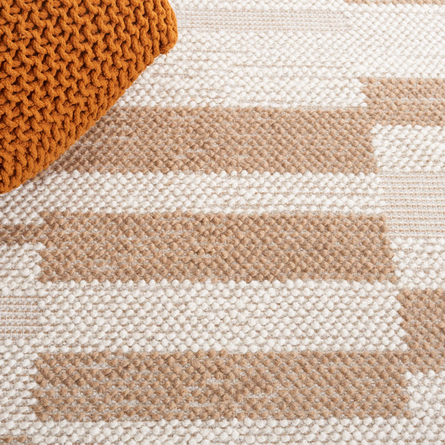 Safavieh Natura Nat225T Ivory/Light Brown Rug.