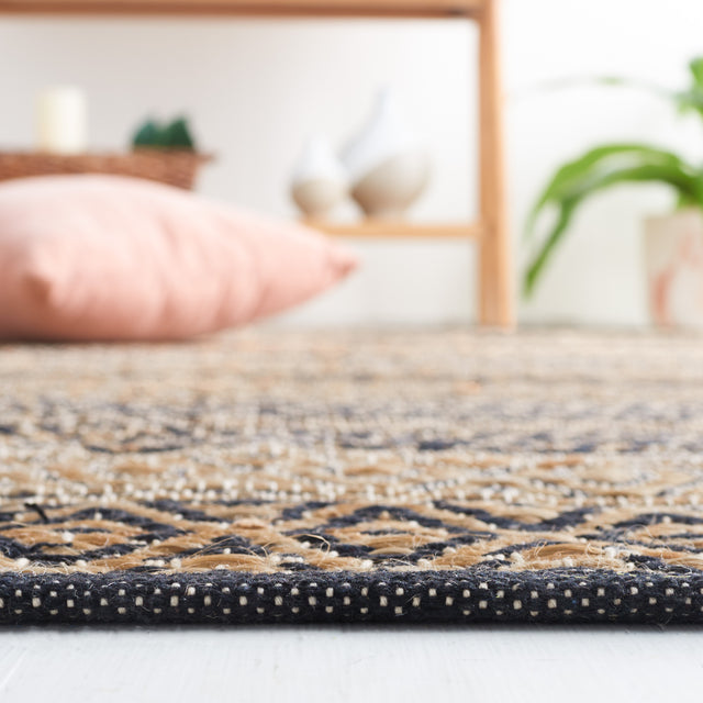 Safavieh Natural Fiber Nf379Z Black/Natural Rug.