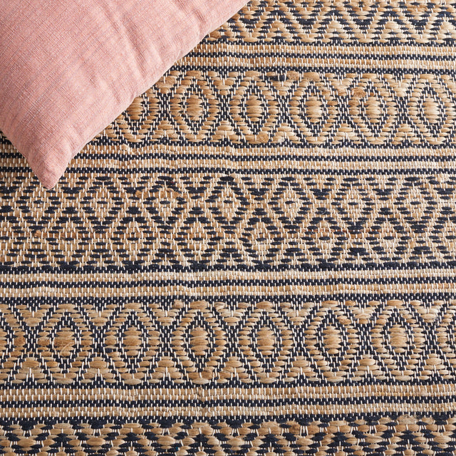 Safavieh Natural Fiber Nf379Z Black/Natural Rug.