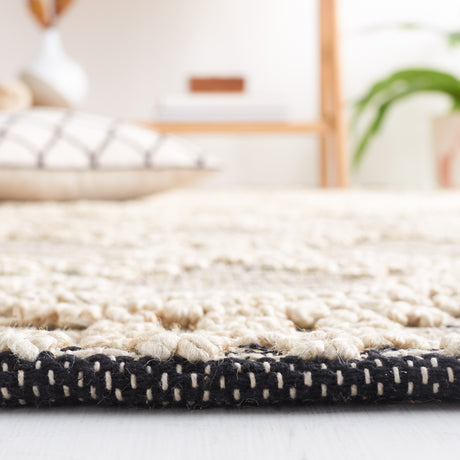 Safavieh Natural Fiber Nf383A Blush/Black Rug.