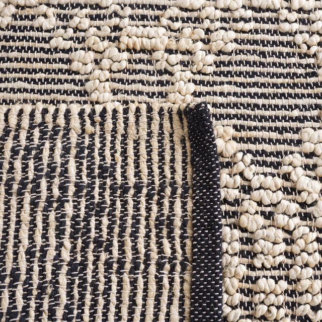 Safavieh Natural Fiber Nf383A Blush/Black Rug.