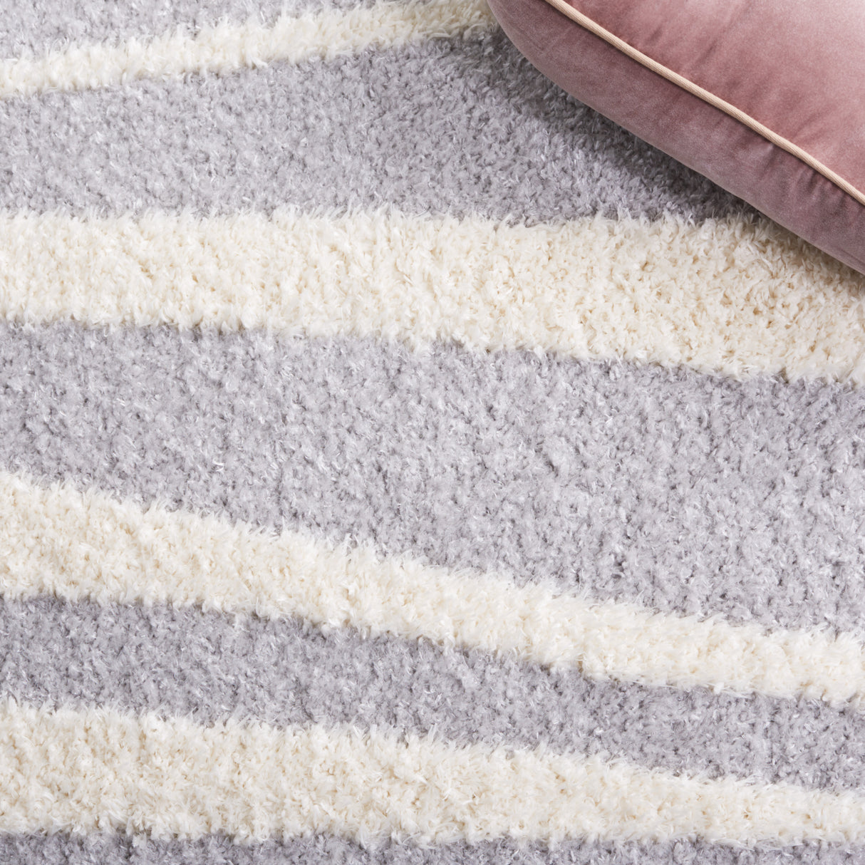 Safavieh Norway Nor200F Grey/Ivory Rug.