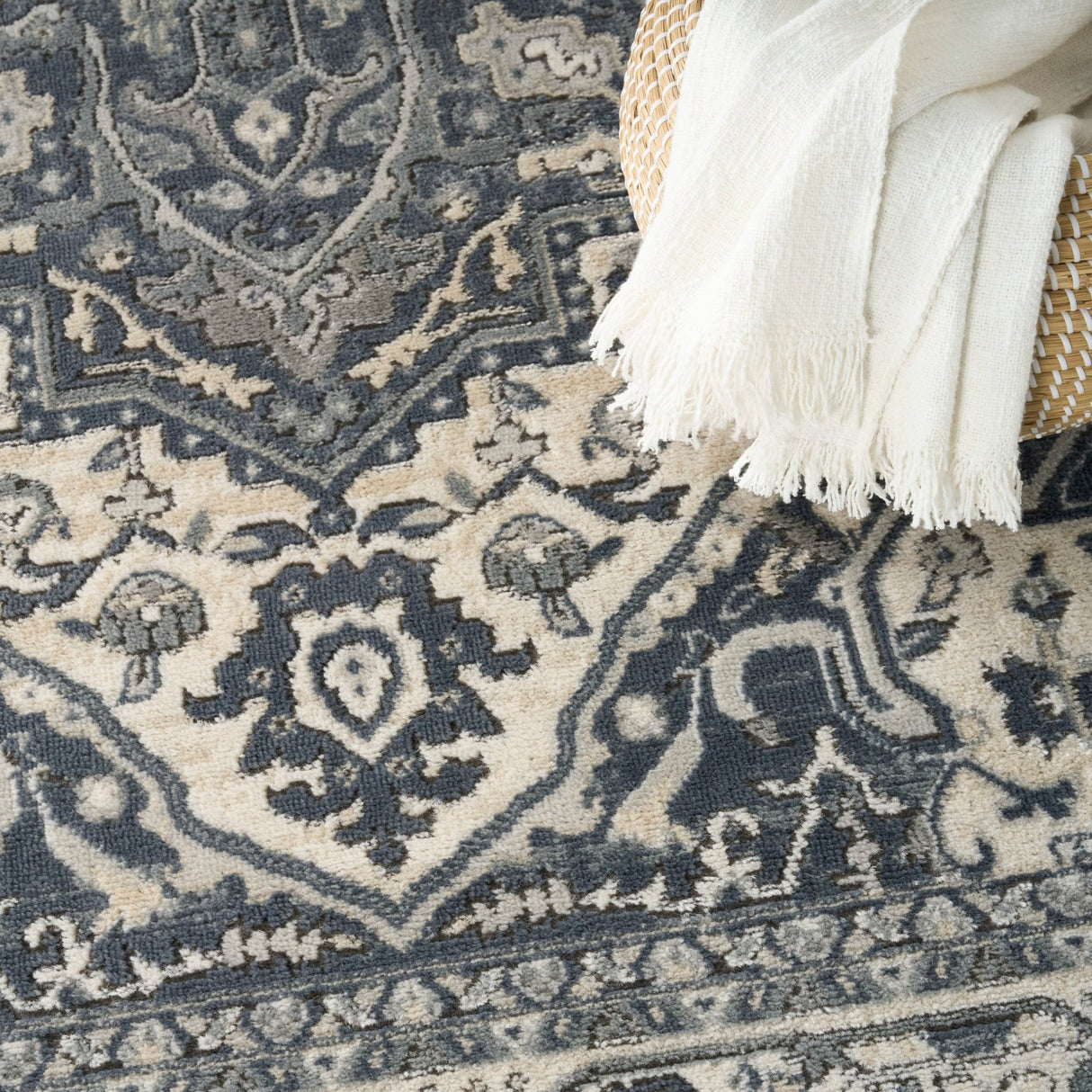 Nourison Quarry QUA18 Machine Made Navy, Ivory Rug