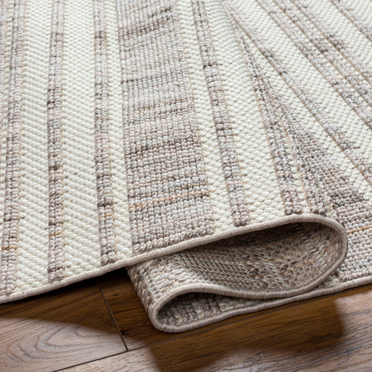 Surya New Delhi Nwh-2304 Light Grey, Ash, Slate Grey Taupe, Metallic - Silver Rug.
