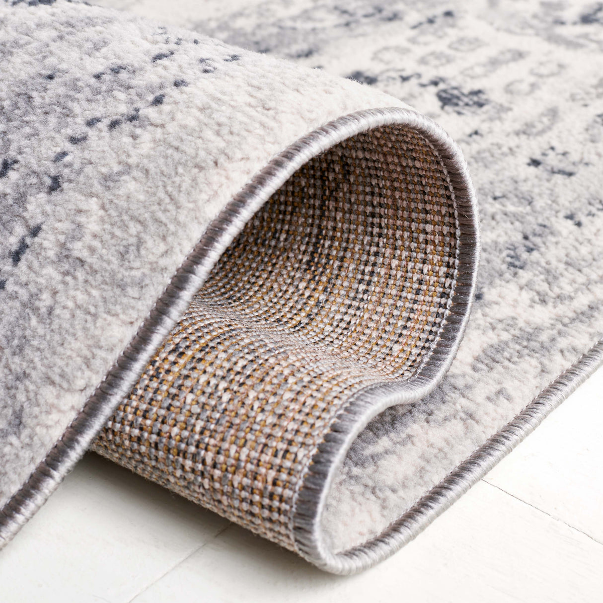 Safavieh Odyssey Ody856F Grey/Ivory Rug.