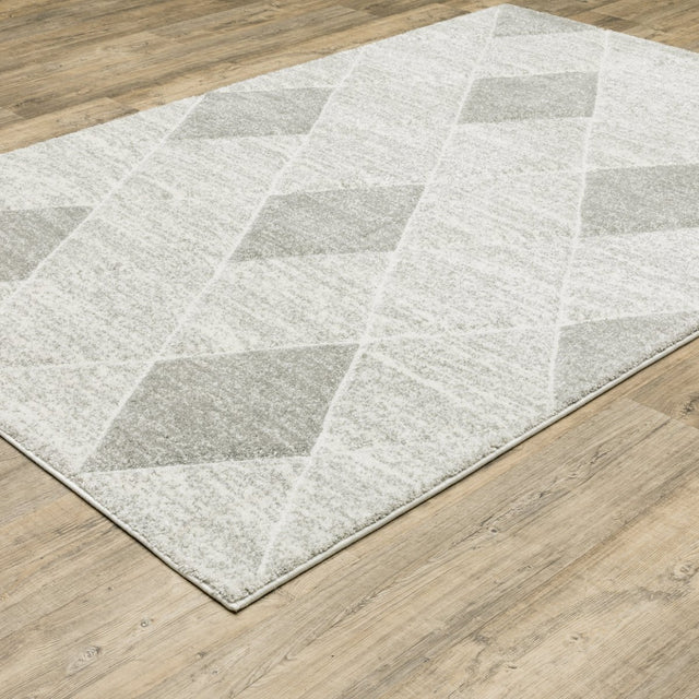 Oriental Weavers Cambria 005W2 Grey/ Ivory Rug.