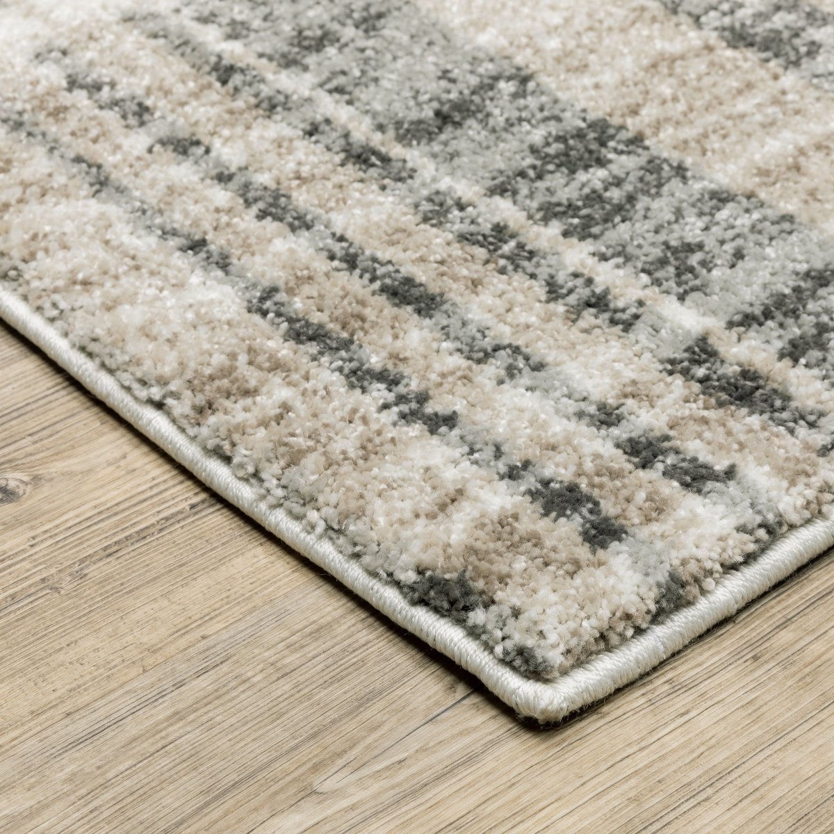 Oriental Weavers Cambria 055X2 Beige/ Charcoal Rug.