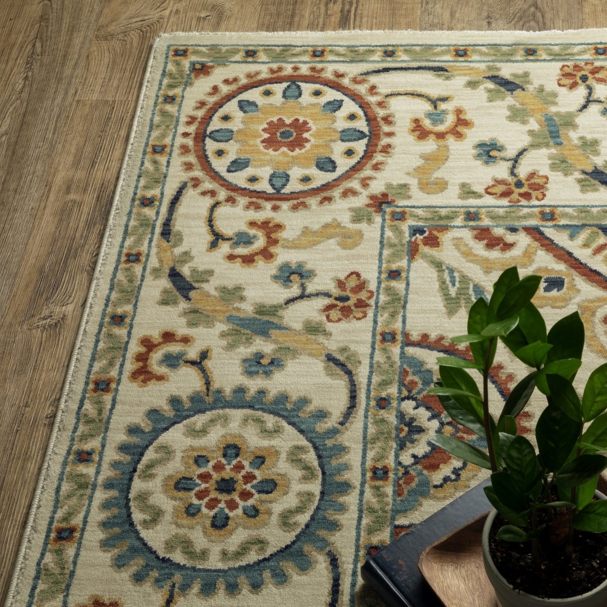 Oriental Weavers Sphinx Francesca Fr07A Ivory/ Multi Rug.
