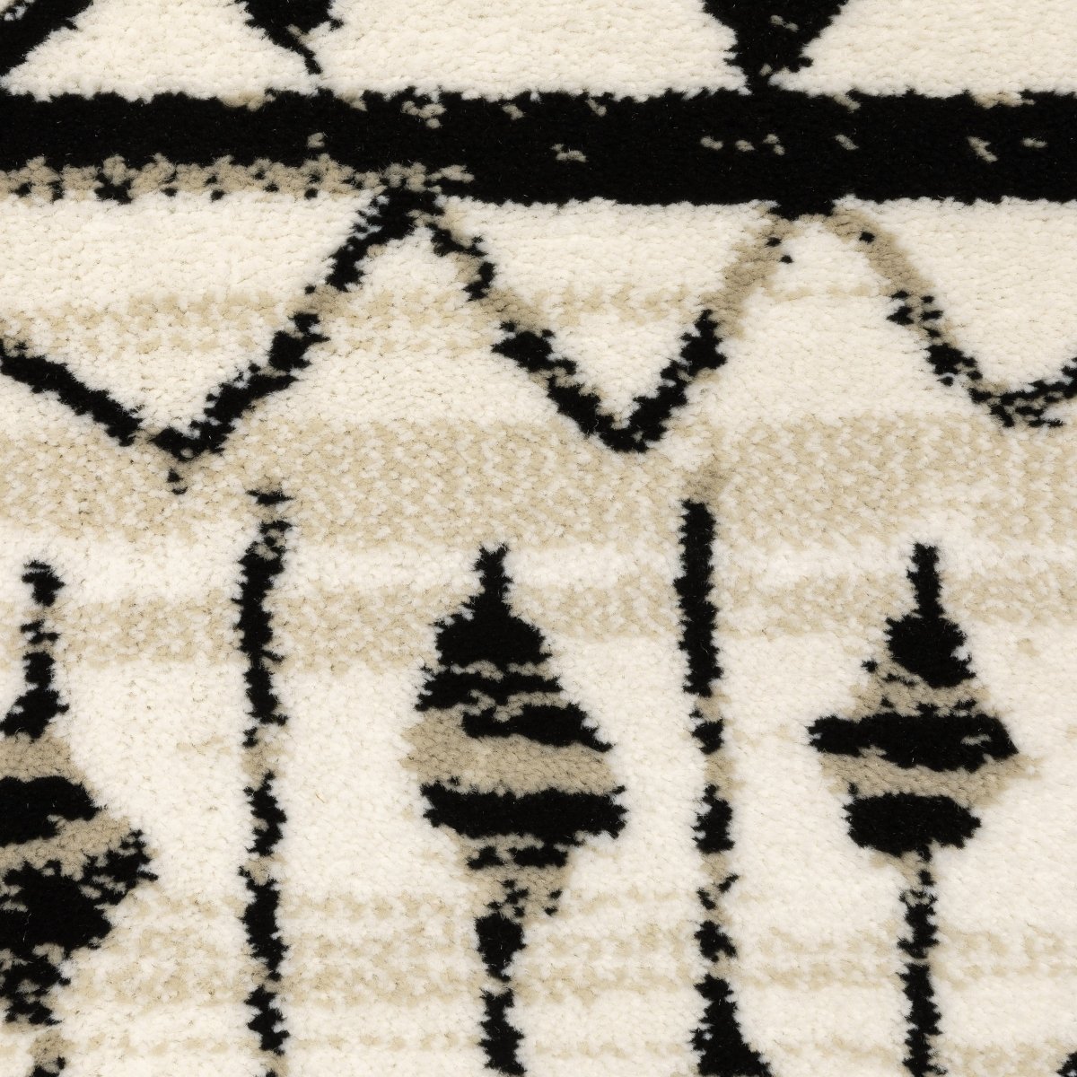 Oriental Weavers Sphinx Georgia 8826E Ivory/ Black Rugs.