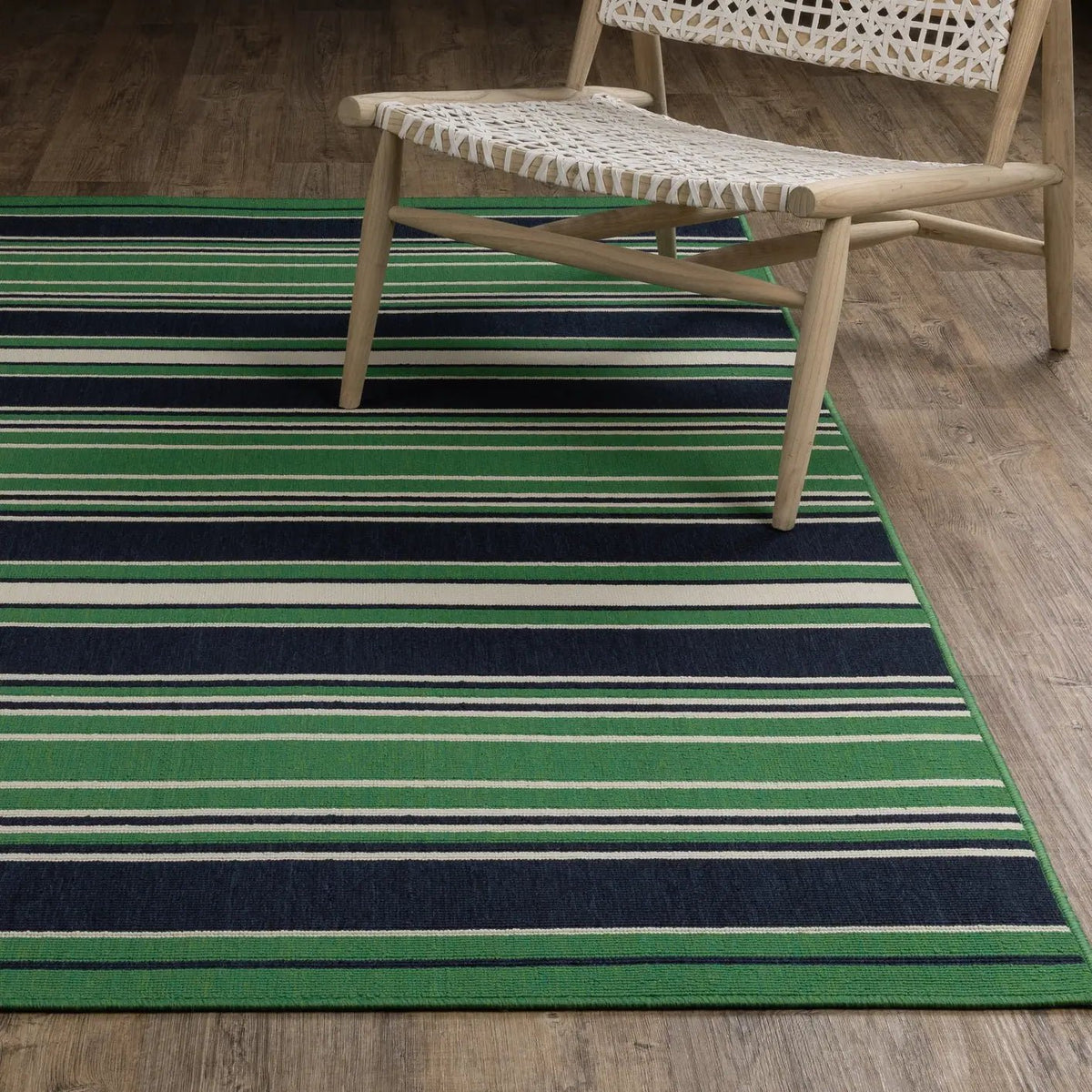 Oriental Weavers Sphinx Havana HAV05 Navy Rugs - angle/detail