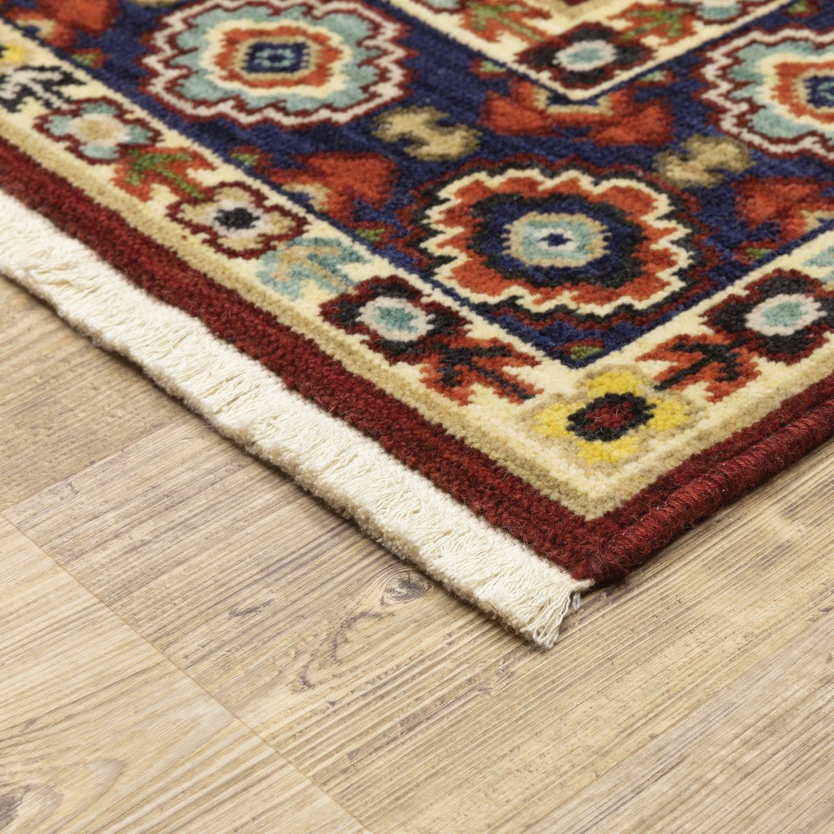 Oriental Weavers Sphinx Lilihan 1802W Red/ Ivory Rugs.
