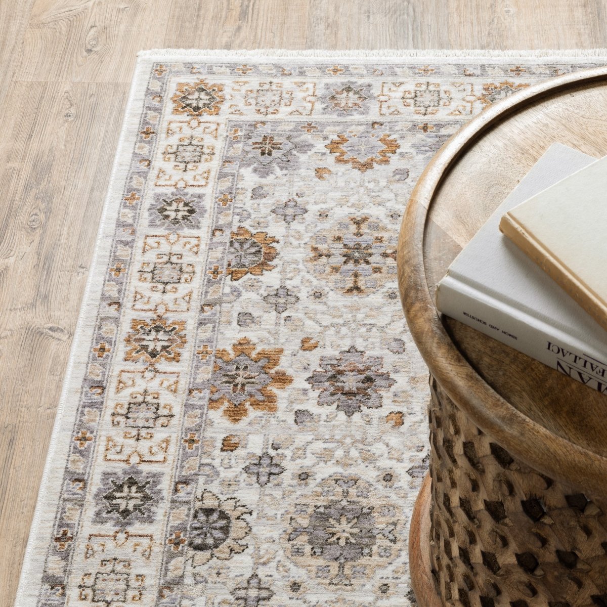 Oriental Weavers Sphinx Maharaja 071W1 Ivory/ Multi Rugs.