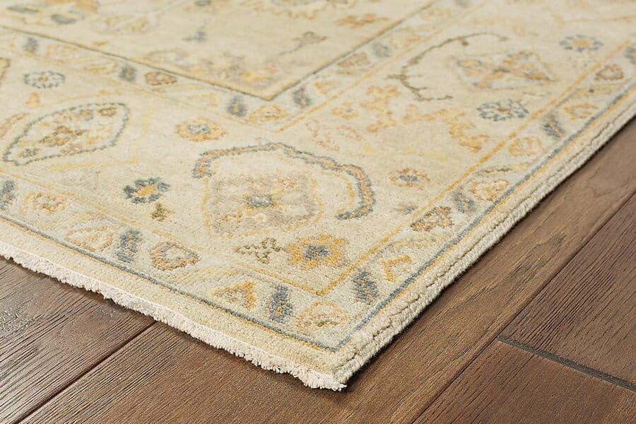 Oriental Weavers Sphinx Palace 10301 Beige / Grey Rugs.